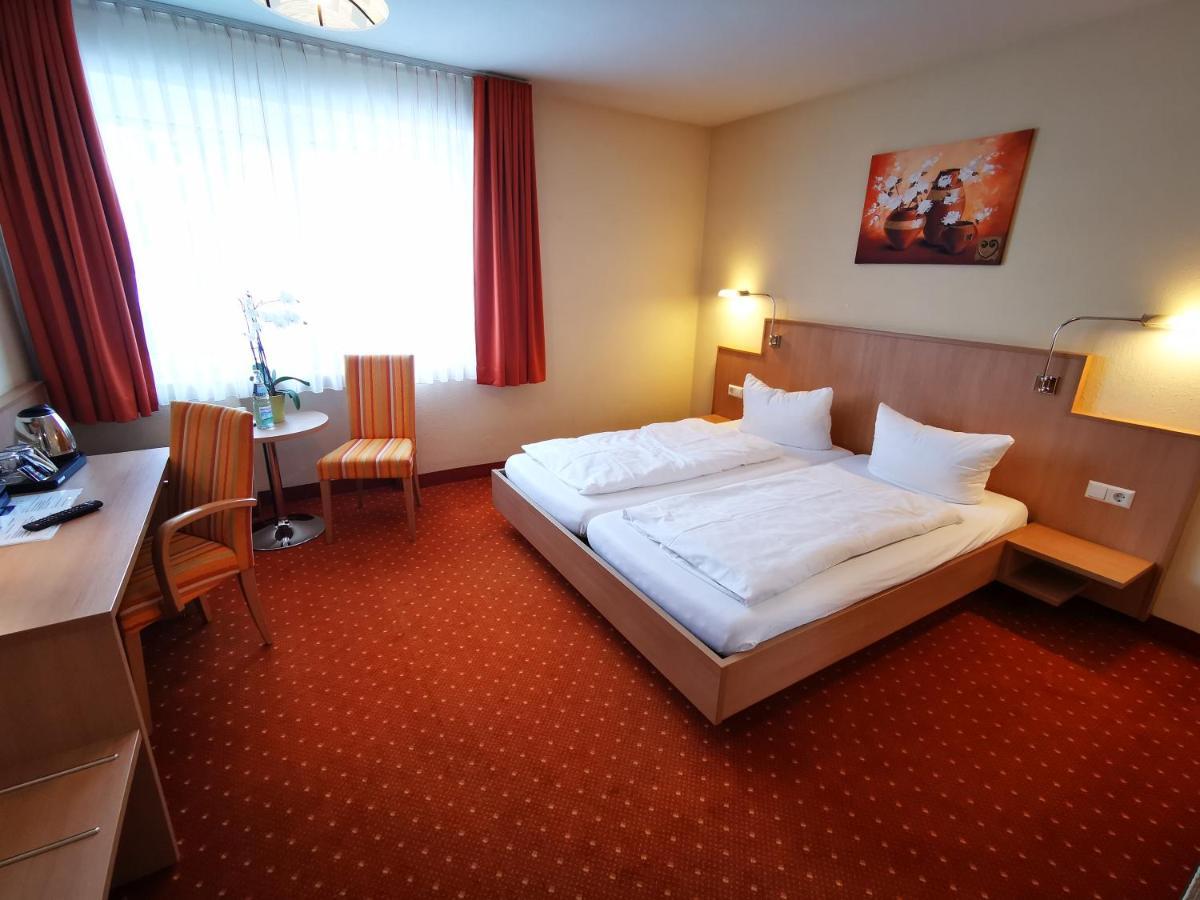 Hotel Touristik Neuenburg am Rhein Zewnętrze zdjęcie
